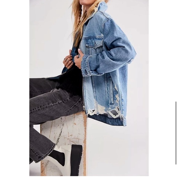 We The Free x Free People Your Dad's Denim Jean Distressed Oversized Jacket - Picture 8 of 16